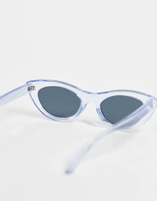 https://images.styletyx.com/images/cat-eye-sunglasses-in-transparent-blue-jeepers-peepers-1916141_3.webp