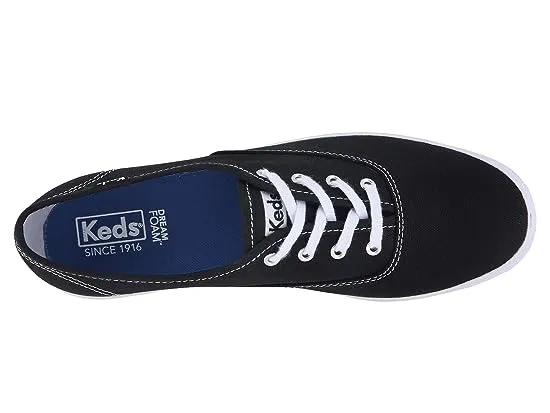 https://images.styletyx.com/images/champion-canvas-cvo-keds-2011460_2.webp