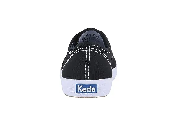https://images.styletyx.com/images/champion-canvas-cvo-keds-2011460_5.webp