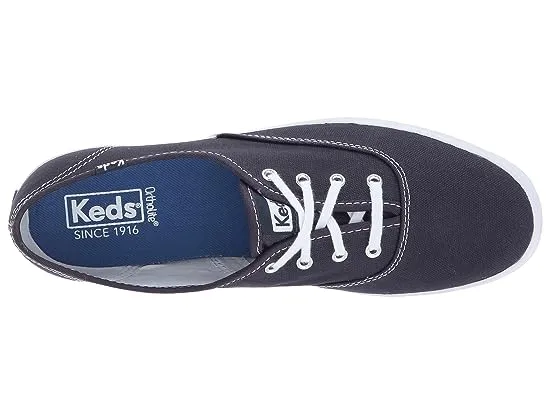 https://images.styletyx.com/images/champion-canvas-cvo-keds-2011499_2.webp