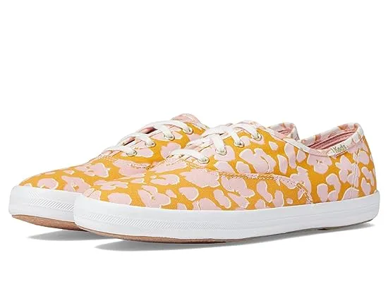 https://images.styletyx.com/images/champion-spot-print-keds-3059466_1.webp