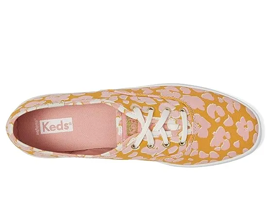 https://images.styletyx.com/images/champion-spot-print-keds-3059466_2.webp