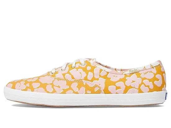 https://images.styletyx.com/images/champion-spot-print-keds-3059466_4.webp