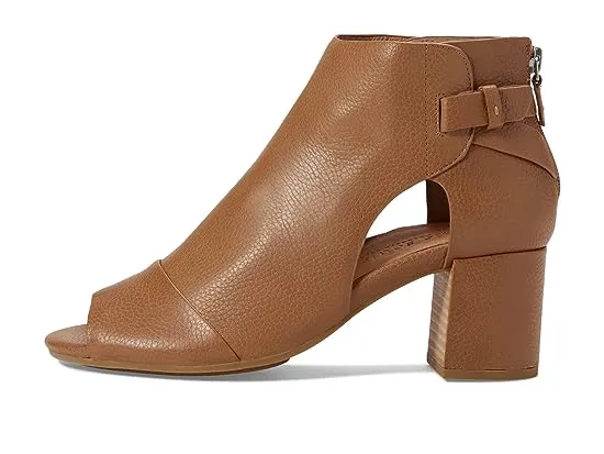 https://images.styletyx.com/images/charlene-shootie-gentle-souls-by-kenneth-cole-3114933_4.webp