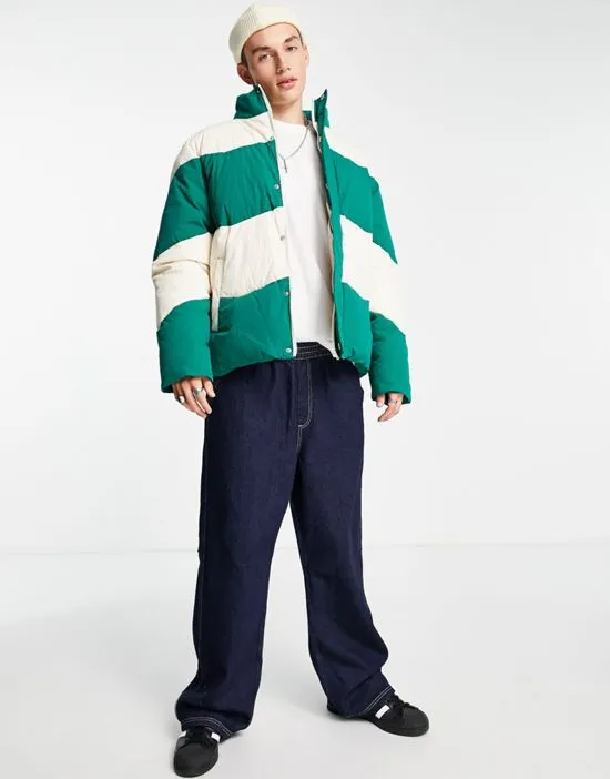 https://images.styletyx.com/images/chevron-striped-puffer-jacket-in-ecru-and-green-asos-design-13507061_4.webp