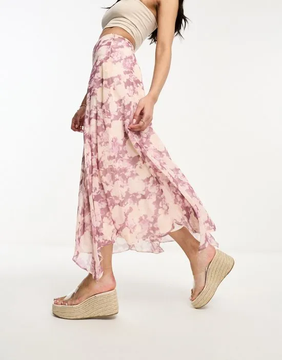 https://images.styletyx.com/images/chiffon-godet-maxi-skirt-in-blurred-floral-miss-selfridge-1005410657_4.webp