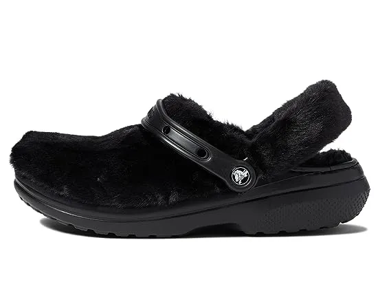 https://images.styletyx.com/images/classic-fur-sure-crocs-13165958_4.webp