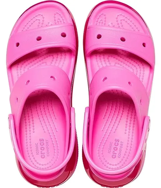 https://images.styletyx.com/images/classic-mega-crush-sandal-crocs-12972765_2.webp