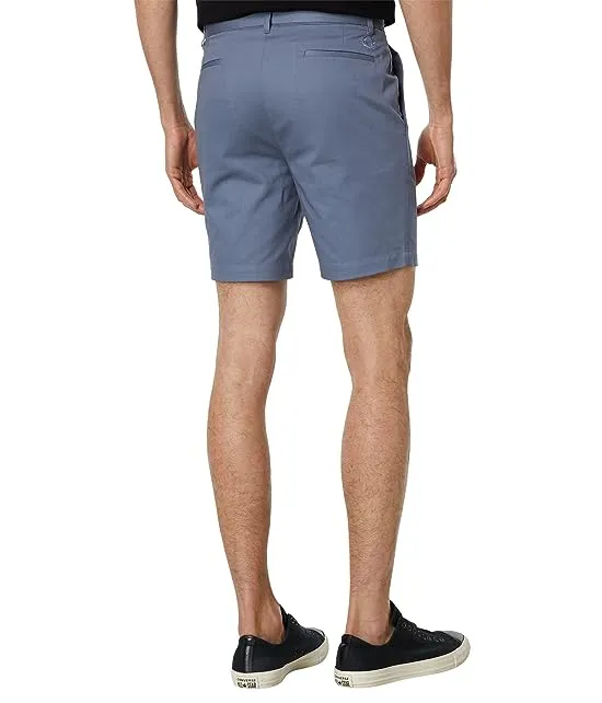 https://images.styletyx.com/images/classic-shorts-fred-perry-2331764_2.webp