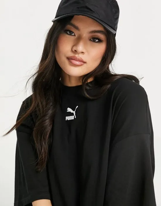 https://images.styletyx.com/images/classic-t-shirt-dress-in-black-puma-3301617_3.webp