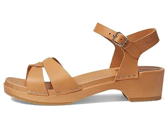 https://images.styletyx.com/images/clog-sandal-swedish-hasbeens-13131654_4.webp