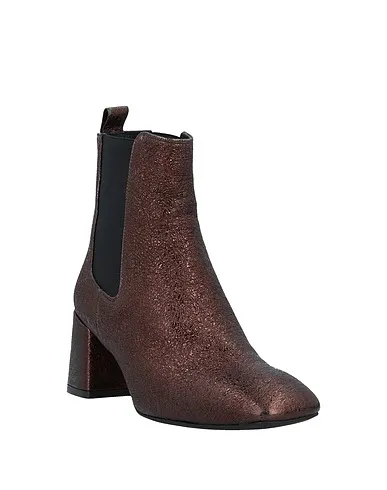 https://images.styletyx.com/images/cocoa-leather-ankle-boot-18-kt-2492677_2.webp