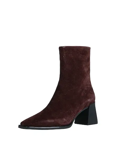 https://images.styletyx.com/images/cocoa-leather-ankle-boot-vagabond-shoemakers-3062559_2.webp