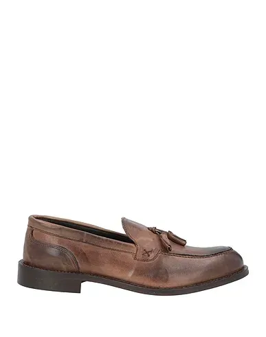 https://images.styletyx.com/images/cocoa-leather-loafers-alessandro-gilles-1908370823_1.webp