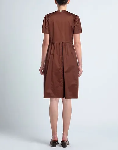 https://images.styletyx.com/images/cocoa-plain-weave-midi-dress-lfdl-12983880_3.webp