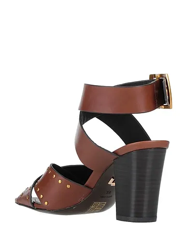 https://images.styletyx.com/images/cocoa-sandals-lola-cruz-1350755_3.webp
