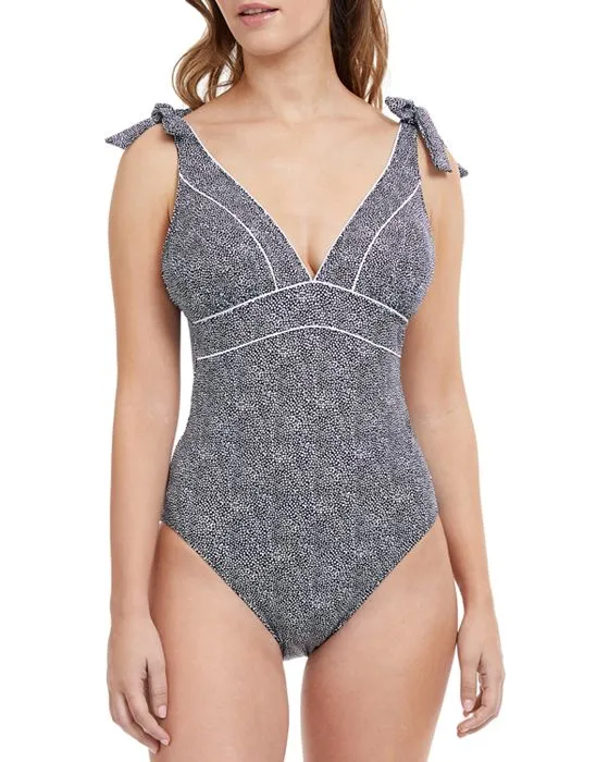 https://images.styletyx.com/images/colette-v-neck-one-piece-swimsuit-profile-by-gottex-13067144_1.webp