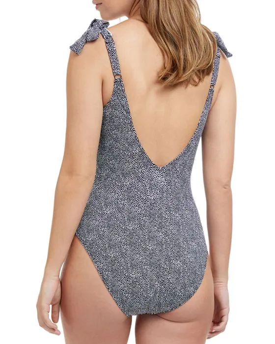 https://images.styletyx.com/images/colette-v-neck-one-piece-swimsuit-profile-by-gottex-13067144_2.webp