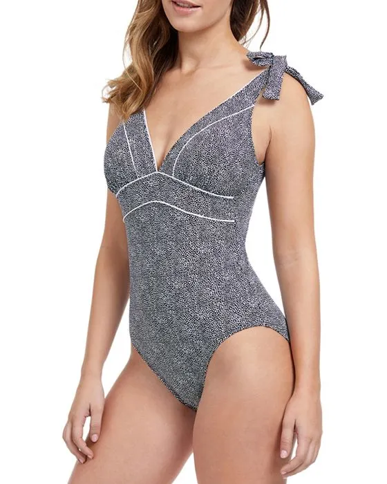 https://images.styletyx.com/images/colette-v-neck-one-piece-swimsuit-profile-by-gottex-13067144_3.webp