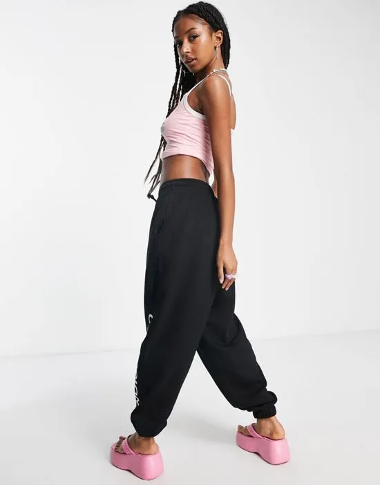 https://images.styletyx.com/images/collusion-unisex-logo-jogger-in-black-collusion-2594676_2.webp