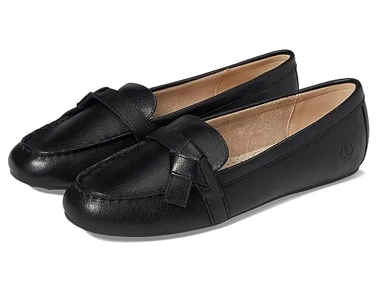 https://images.styletyx.com/images/comfort-penny-loafer-lands-end-2426631_1.webp