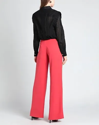 https://images.styletyx.com/images/coral-crepe-casual-pants-gianluca-capannolo-1417206_3.webp