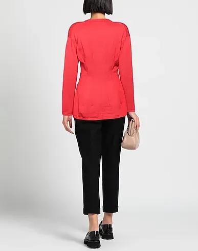 https://images.styletyx.com/images/coral-knitted-sweater-comme-des-garcons-725477763_3.webp