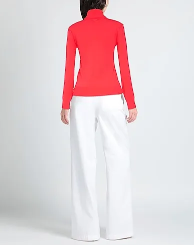https://images.styletyx.com/images/coral-knitted-turtleneck-bottega-veneta-907904654_3.webp