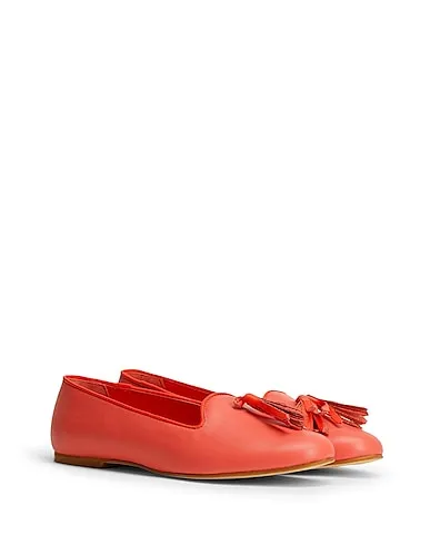 https://images.styletyx.com/images/coral-leather-loafers-leather-tassel-slippers-8-by-yoox-12948995_4.webp