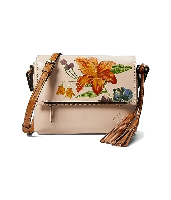 https://images.styletyx.com/images/corfu-crossbody-patricia-nash-508594496_1.webp