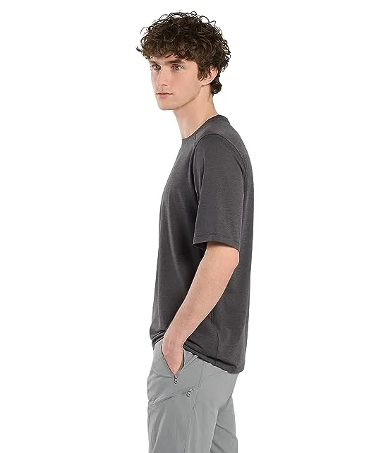 https://images.styletyx.com/images/cormac-downword-short-sleeve-arcteryx-13391378_2.webp