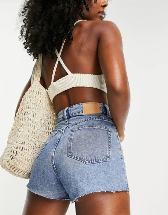 https://images.styletyx.com/images/cotton-blend-rowe-denim-shorts-in-pen-blue-weekday-1862751_1.webp