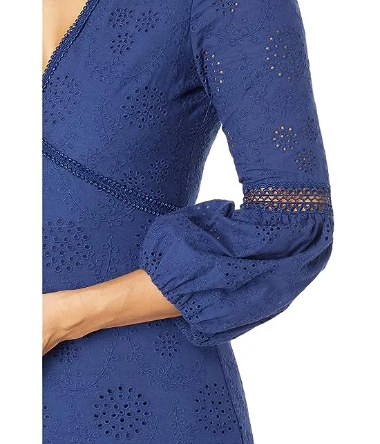 https://images.styletyx.com/images/cotton-eyelet-v-neck-dress-one33-social-3290074_3.webp