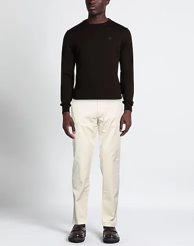 https://images.styletyx.com/images/cream-gabardine-casual-pants-jaggy-13187518_2.webp