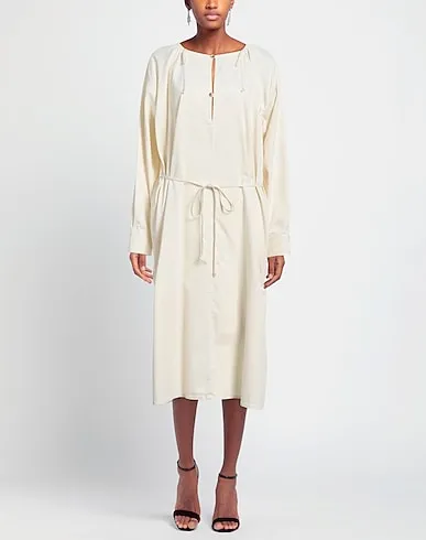 https://images.styletyx.com/images/cream-jersey-long-dress-bottega-veneta-615296897_3.webp