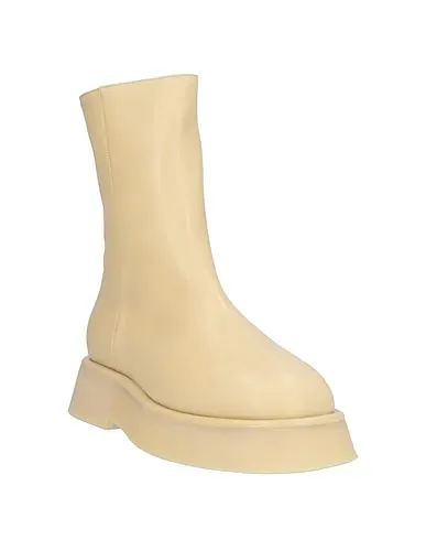 https://images.styletyx.com/images/cream-leather-ankle-boot-wandler-1910304218_2.webp