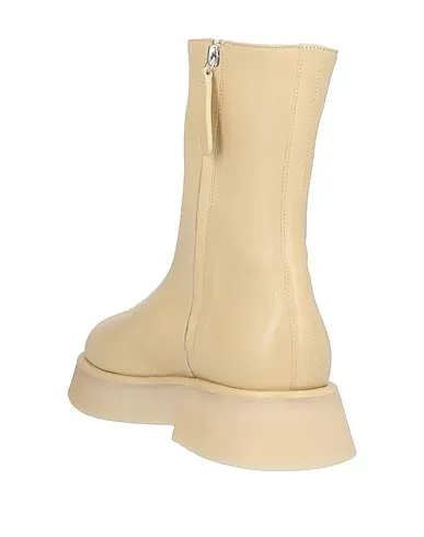https://images.styletyx.com/images/cream-leather-ankle-boot-wandler-1910304218_3.webp