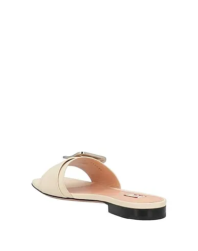 https://images.styletyx.com/images/cream-leather-sandals-bally-872676819_3.webp
