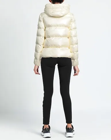 https://images.styletyx.com/images/cream-shell-jacket-dekker-875865285_3.webp