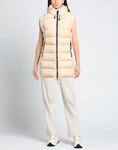 https://images.styletyx.com/images/cream-techno-fabric-shell-jacket-dekker-1224156843_2.webp