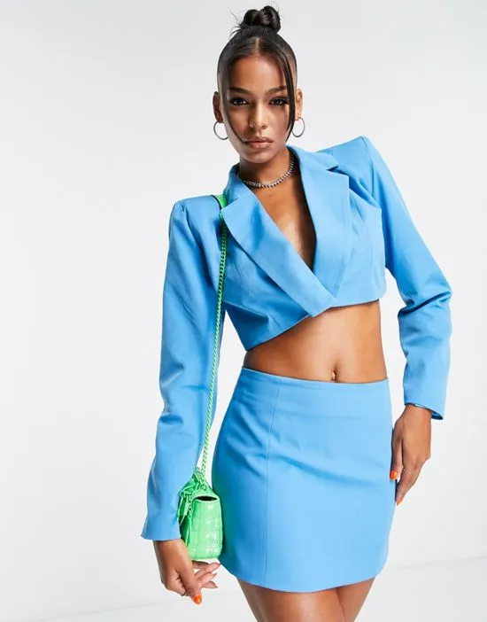 https://images.styletyx.com/images/crop-tailored-blazer-in-blue-part-of-a-set-i-saw-it-first-3039021_3.webp