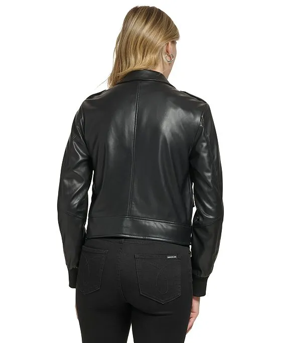 https://images.styletyx.com/images/cropped-faux-leather-jacket-calvin-klein-13207829_3.webp