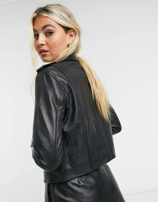 https://images.styletyx.com/images/cropped-leather-biker-jacket-in-black-muubaa-1960303_2.webp