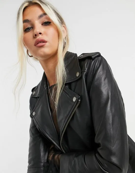 https://images.styletyx.com/images/cropped-leather-biker-jacket-in-black-muubaa-1960303_3.webp