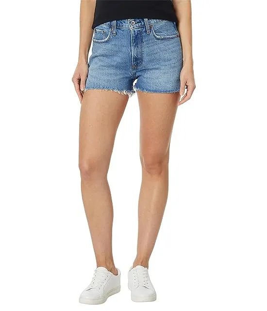 https://images.styletyx.com/images/curve-love-high-rise-mom-short-abercrombie-fitch-1004816112_1.webp