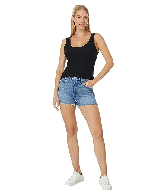 https://images.styletyx.com/images/curve-love-high-rise-mom-short-abercrombie-fitch-1004816112_4.webp