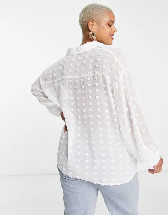 https://images.styletyx.com/images/curve-oversized-shirt-in-white-texture-asos-design-2548720_3.webp