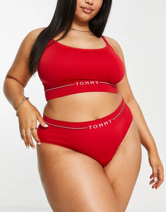 https://images.styletyx.com/images/curve-seamless-padded-bralette-in-red-tommy-hilfiger-1924317887_2.webp