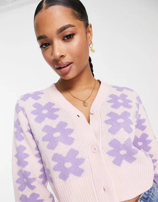 https://images.styletyx.com/images/daisy-cardigan-in-pink-missguided-petite-2947043_2.webp