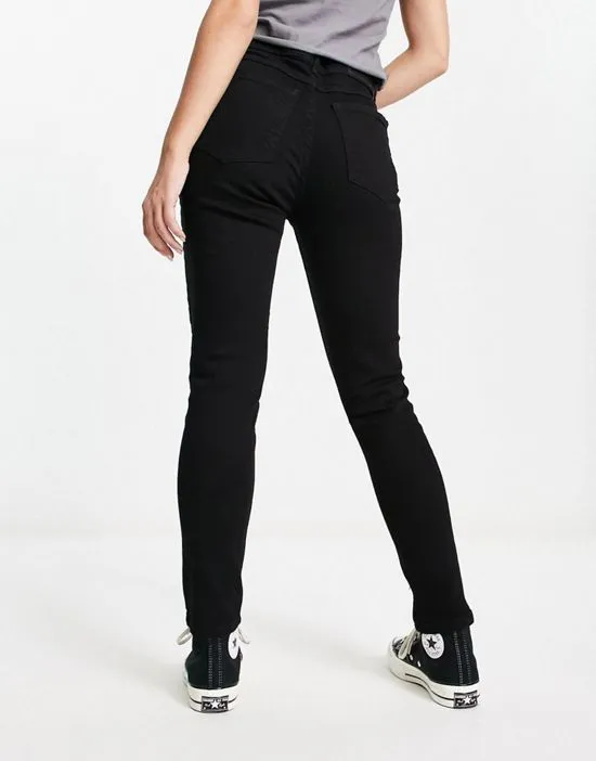 https://images.styletyx.com/images/dakota-skinny-fit-jeans-in-black-bolongaro-trevor-13274143_2.webp